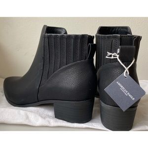 American Eagle Pointed Toe Ankle Booties NWT size6